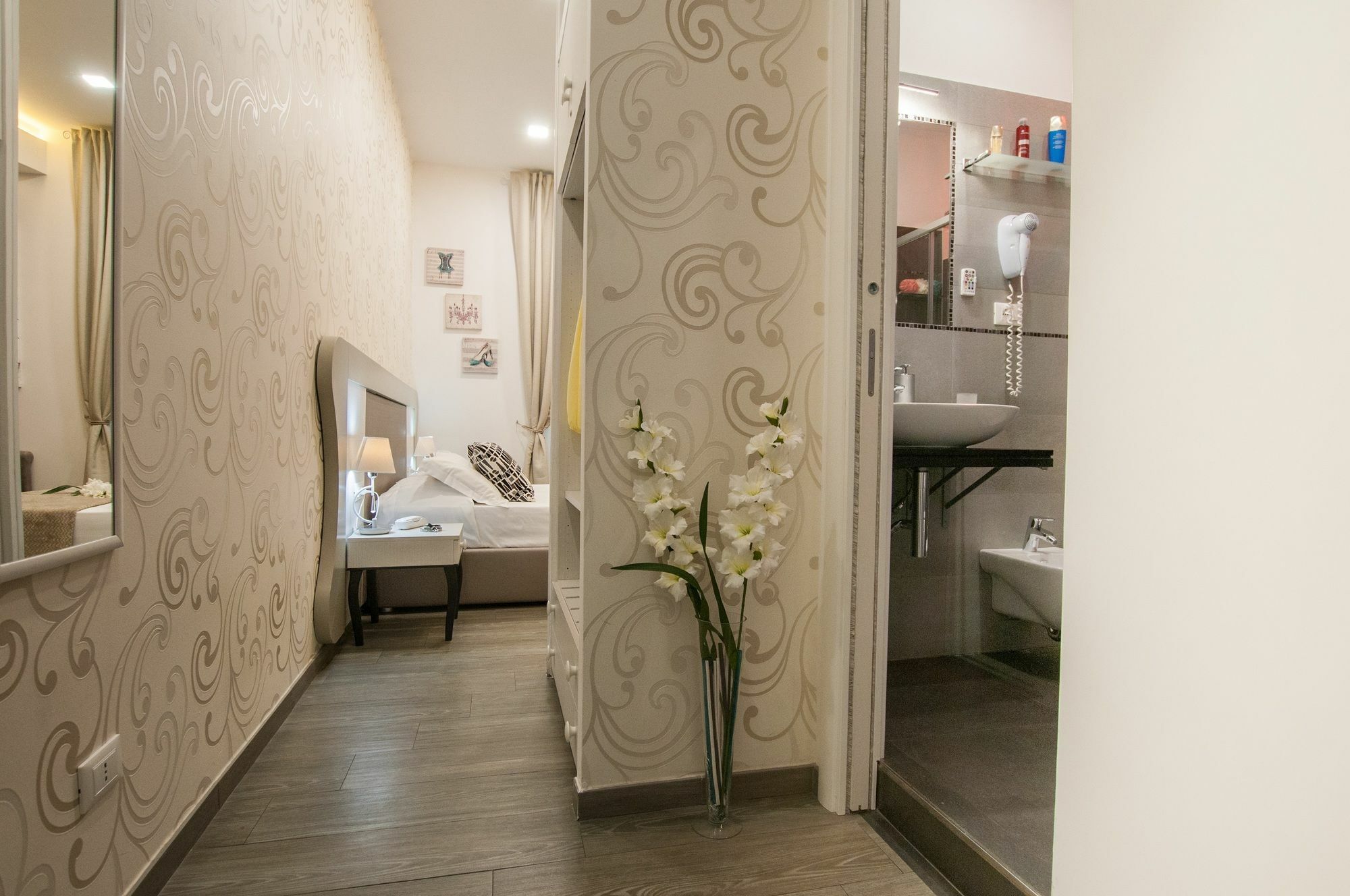 Elenoire Rooms & Suite Рим Экстерьер фото