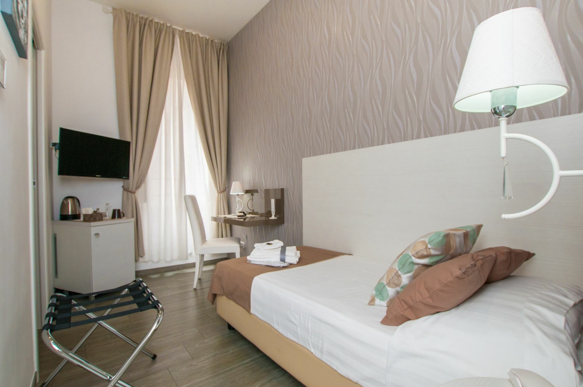 Elenoire Rooms & Suite Рим Экстерьер фото